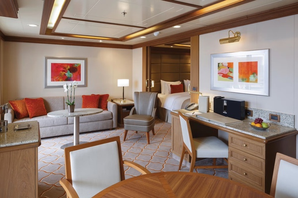Silversea Cruises Silver Moon Silver Suite ©Silversea Cruises Ltd 1.jpg